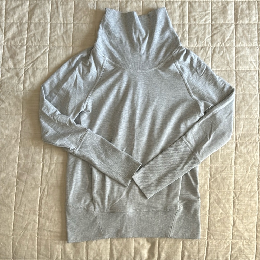 Lululemon High Lines Pullover - light gray size 4